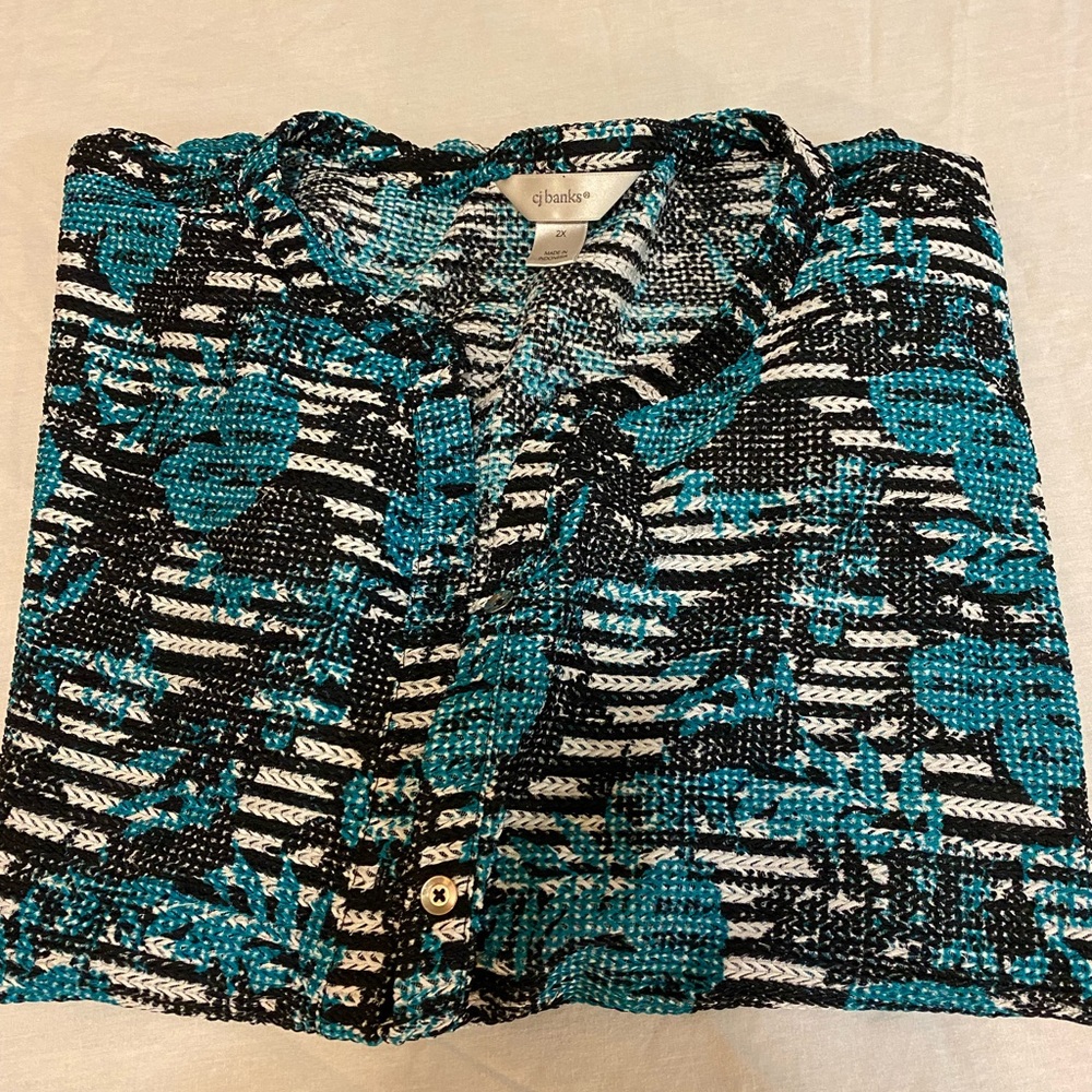 CJ Banks woman’s button down top size 2XL